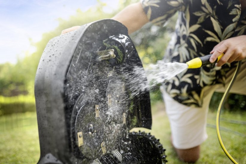 ROBOTICKÁ SEKAČKA NA TRÁVU RCX 6