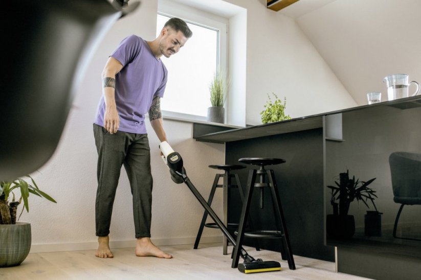 AKU TYČOVÝ VYSAVAČ VC 4 CORDLESS MYHOME
