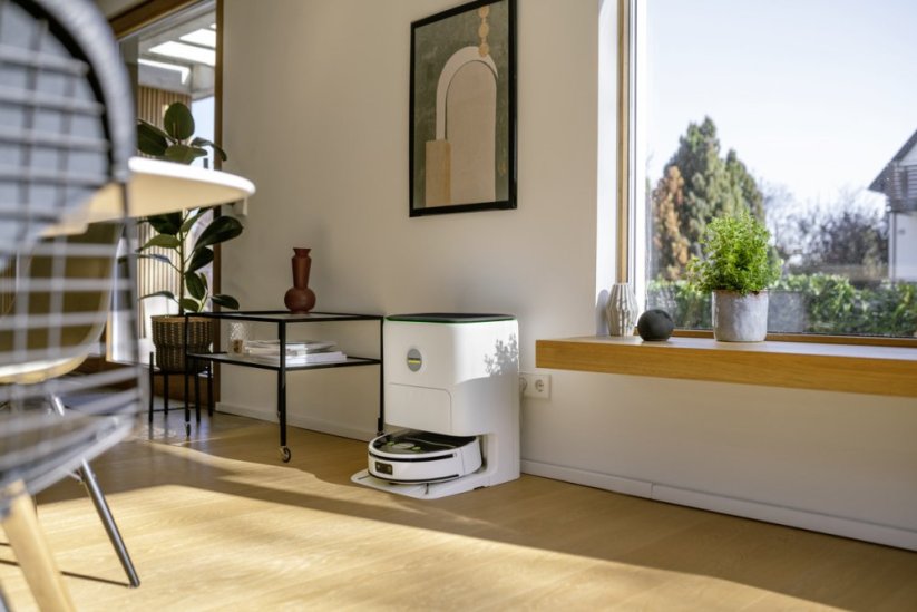 ROBOTICKÝ VYSAVAČ A MYČKA RVF 7 COMFORT EXTRA