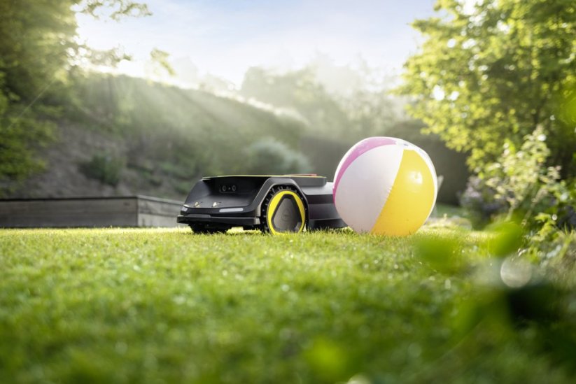 ROBOTICKÁ SEKAČKA NA TRÁVU RCX 6