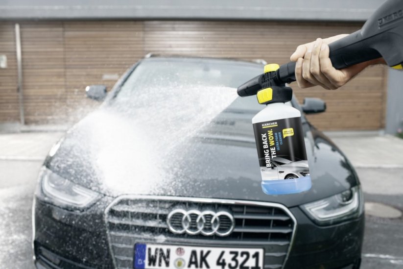 Silný pěnový čistič na automobily 3 v 1 RM 615, 1 l